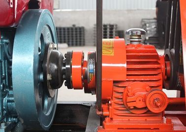 200 मीटर पोर्टेबल वॉटर वेल ड्रिलिंग रिग्स क्रॉलर मूवमेंट 220V / 380V